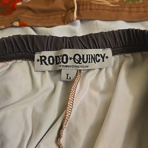 Women's Large Rodeo Quicy Pajama Set with Cactus and Cowboy Print: Super Soft - Picture 5 of 6